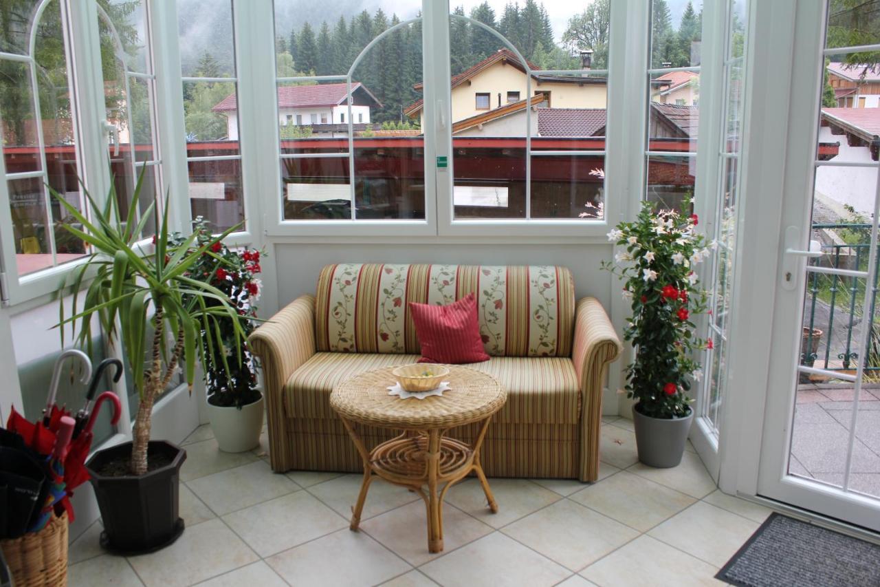Hotel Garni Waldhof - Wohlfuehlen Am Lech Stanzach Kültér fotó