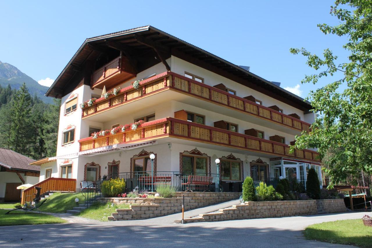 Hotel Garni Waldhof - Wohlfuehlen Am Lech Stanzach Kültér fotó