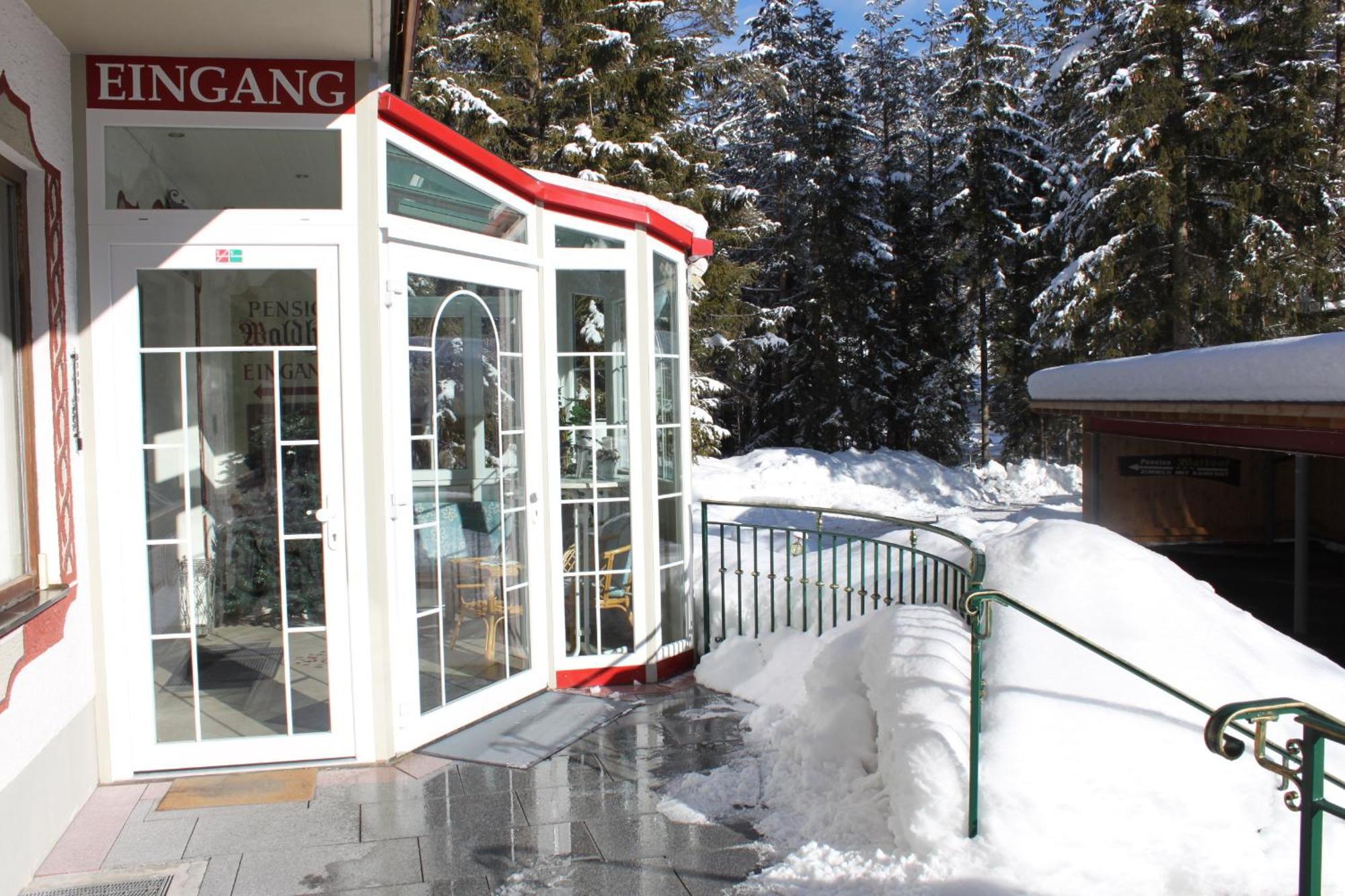 Hotel Garni Waldhof - Wohlfuehlen Am Lech Stanzach Kültér fotó