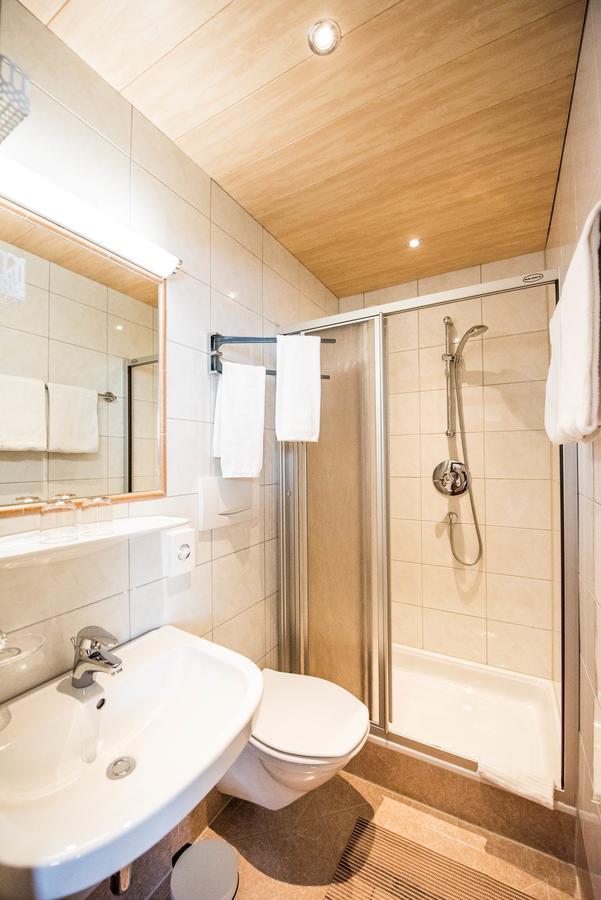Hotel Garni Waldhof - Wohlfuehlen Am Lech Stanzach Kültér fotó