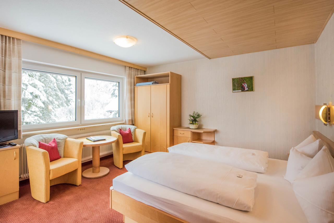 Hotel Garni Waldhof - Wohlfuehlen Am Lech Stanzach Kültér fotó